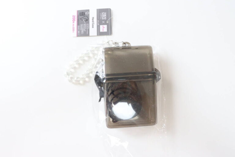 100均のコラボ新作が良き!「全然入らん…」と思ったけど便利じゃん!持ち歩きやすいケース